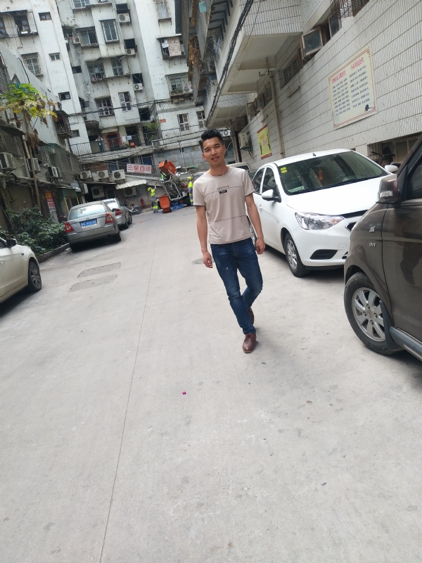 突然的自我的第三张照片--将乐婚介网