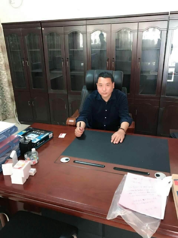 艺术家的第一张照片--将乐婚介网