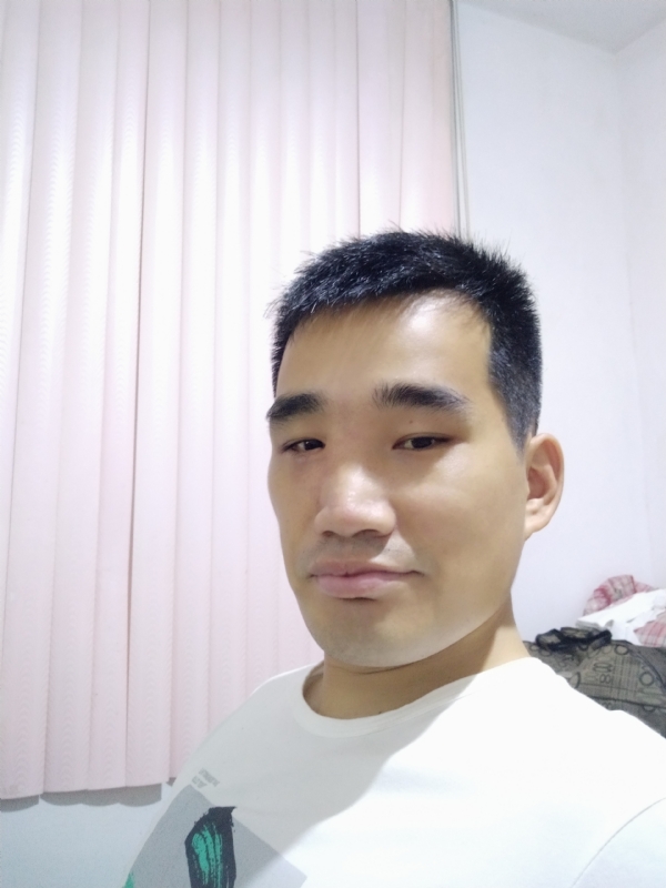 大男孩的第一张照片--将乐婚介网