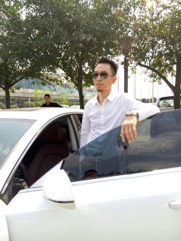 杨岳的第一张照片--将乐婚介网