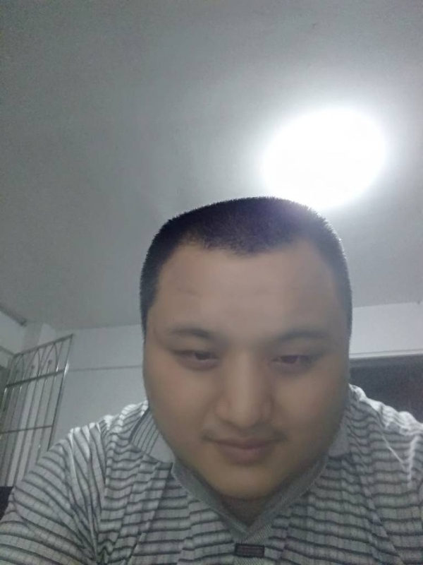 我在机场等艘船的第一张照片--将乐婚介网