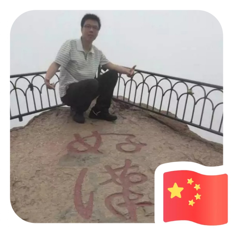 一只小虎牙的第一张照片--将乐婚介网