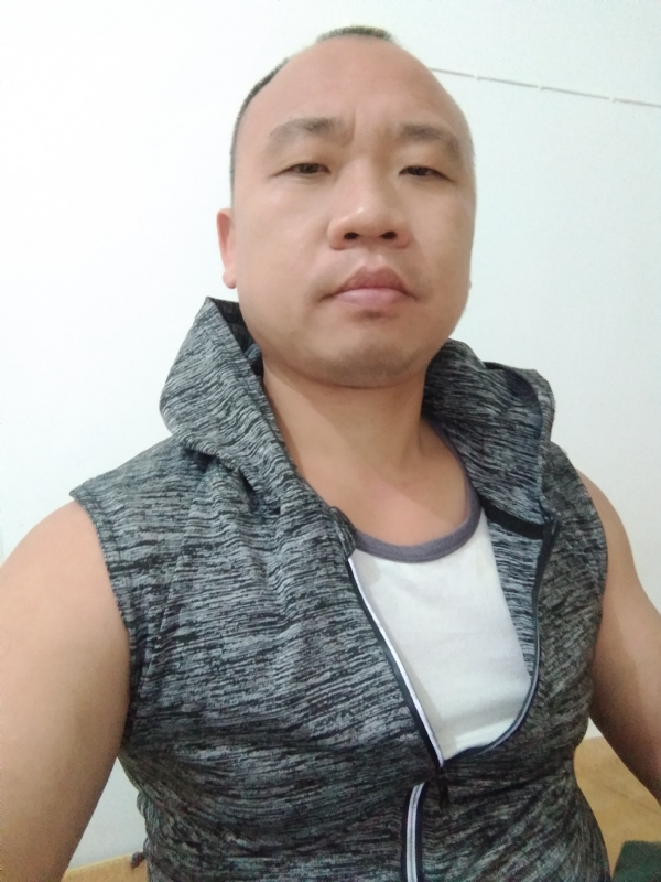 whm的第一张照片--将乐婚介网