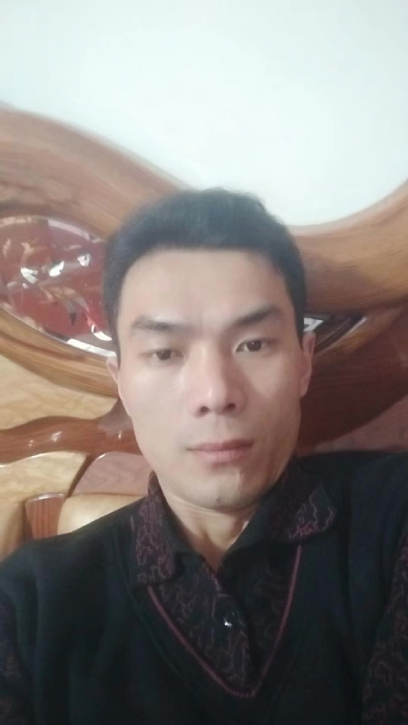 错把真心喂了狗的第四张照片--将乐婚介网