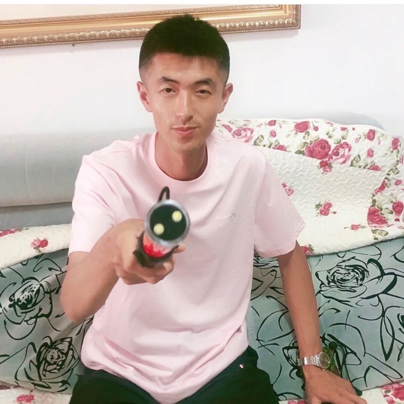 转身留下孤独的她的第一张照片--将乐婚介网