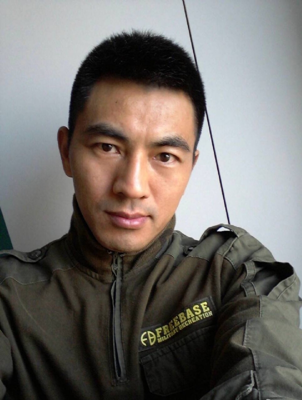 鐵血柔情的第一张照片--将乐婚介网