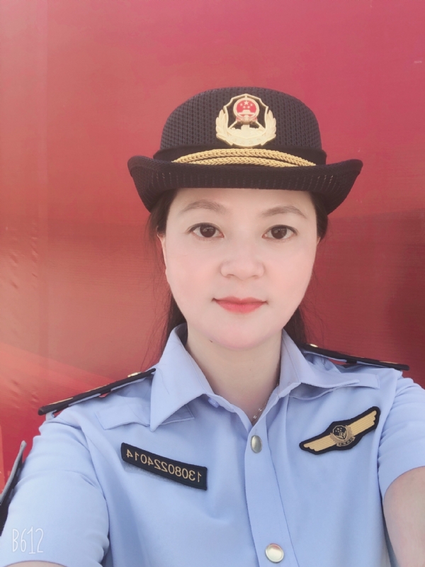 明明的第一张照片--将乐婚介网