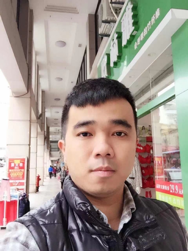 小小怪兽的第一张照片--将乐婚介网