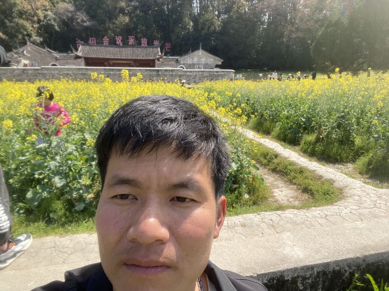 开心的第二张照片--将乐婚介网