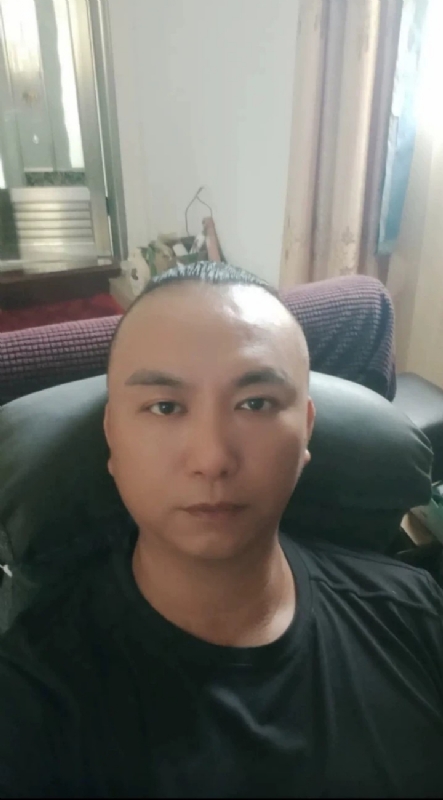 施逸森的第一张照片--将乐婚介网
