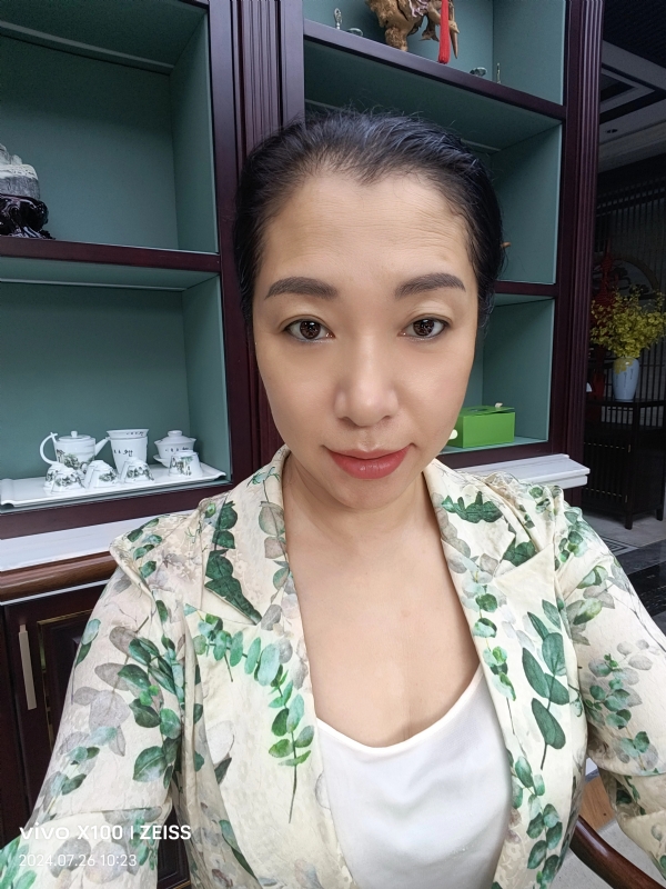 仝馨的第三张照片--将乐婚介网
