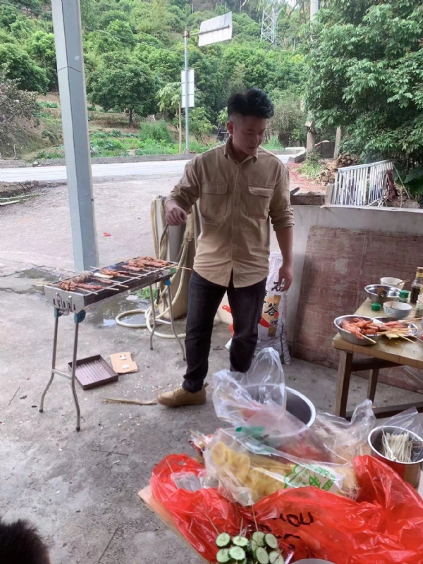 你黑我哟的第一张照片--将乐婚介网