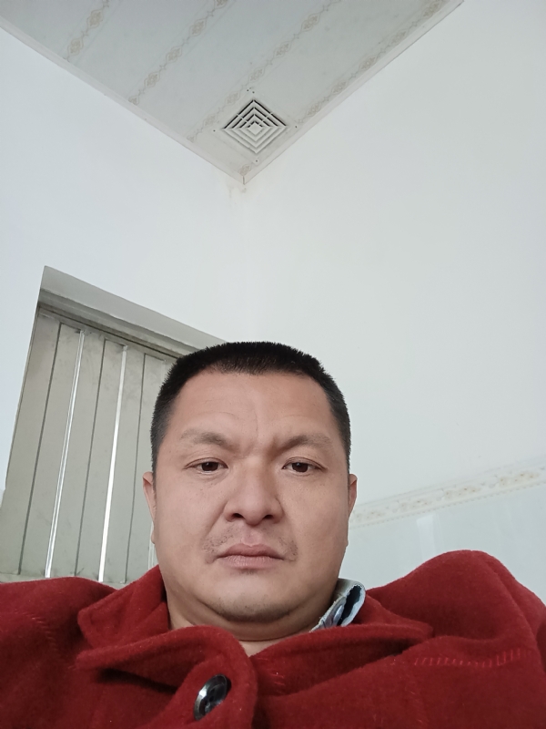 兰成龙的第一张照片--将乐婚介网