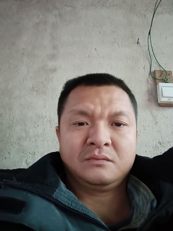 兰成龙的第二张照片--将乐婚介网