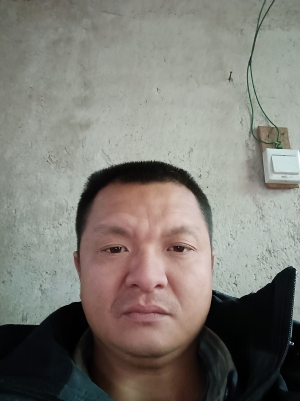 兰成龙的第三张照片--将乐婚介网