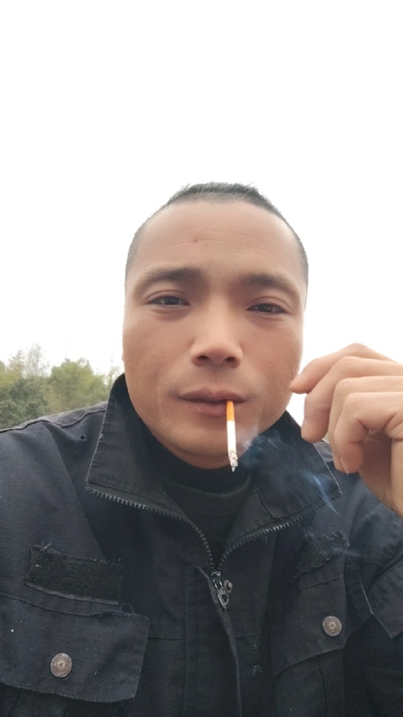 伯爵的第一张照片--将乐婚介网