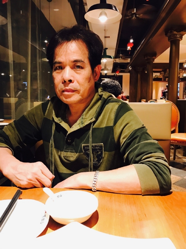 天马行空的第一张照片--将乐婚介网