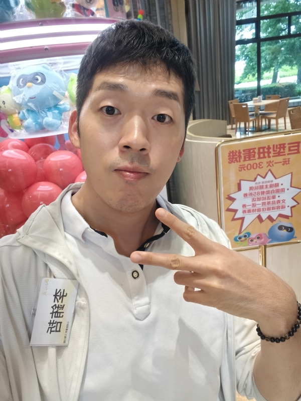 銪哲的第一张照片--将乐婚介网
